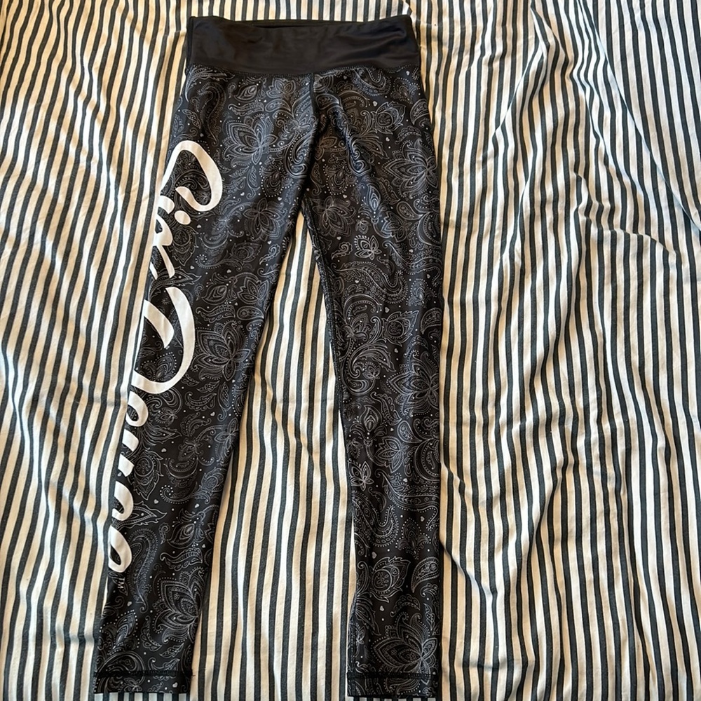 Six duece leggings. Black white and grey bandana pattern.